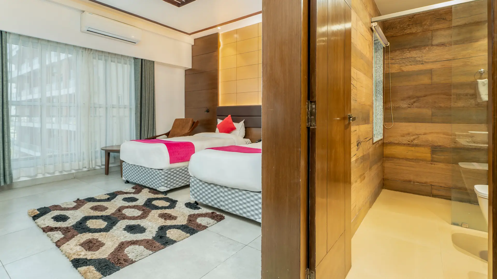 Deluxe Twin Room