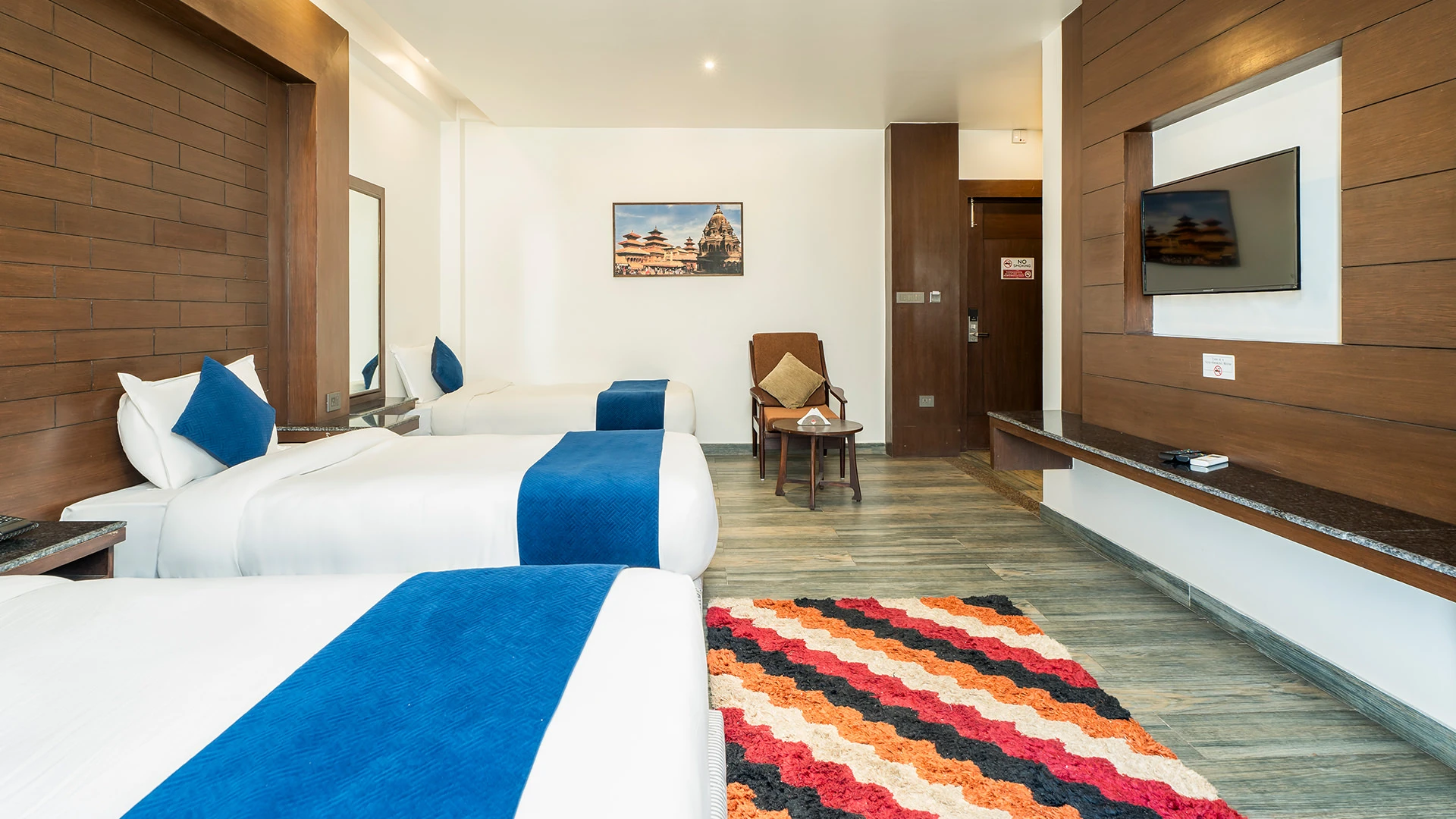 Deluxe Family Room